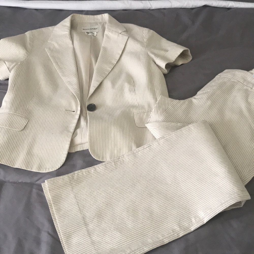 Banana Republic pant suit size 8
